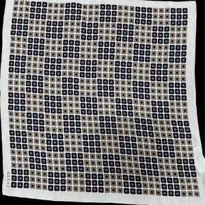 Authentic Gucci 70 cm Silk Scarf – Corniola – New with Tags